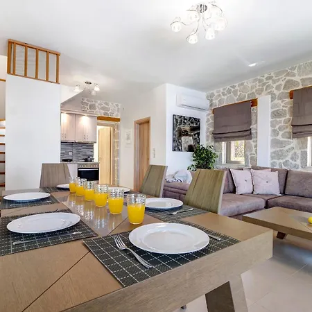 Goudis Emily * Λευκάδα